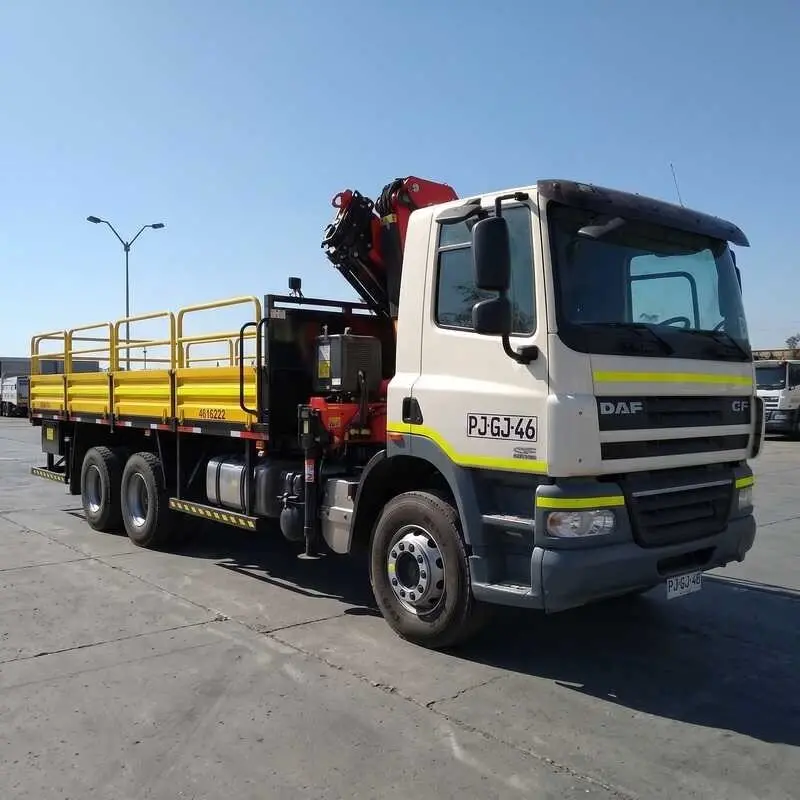 Arriendo de Camión Pluma 6.4 Ton. DAF modelo Camión CF 85 y Grúa PK 33002 en SK Rental con cobertura